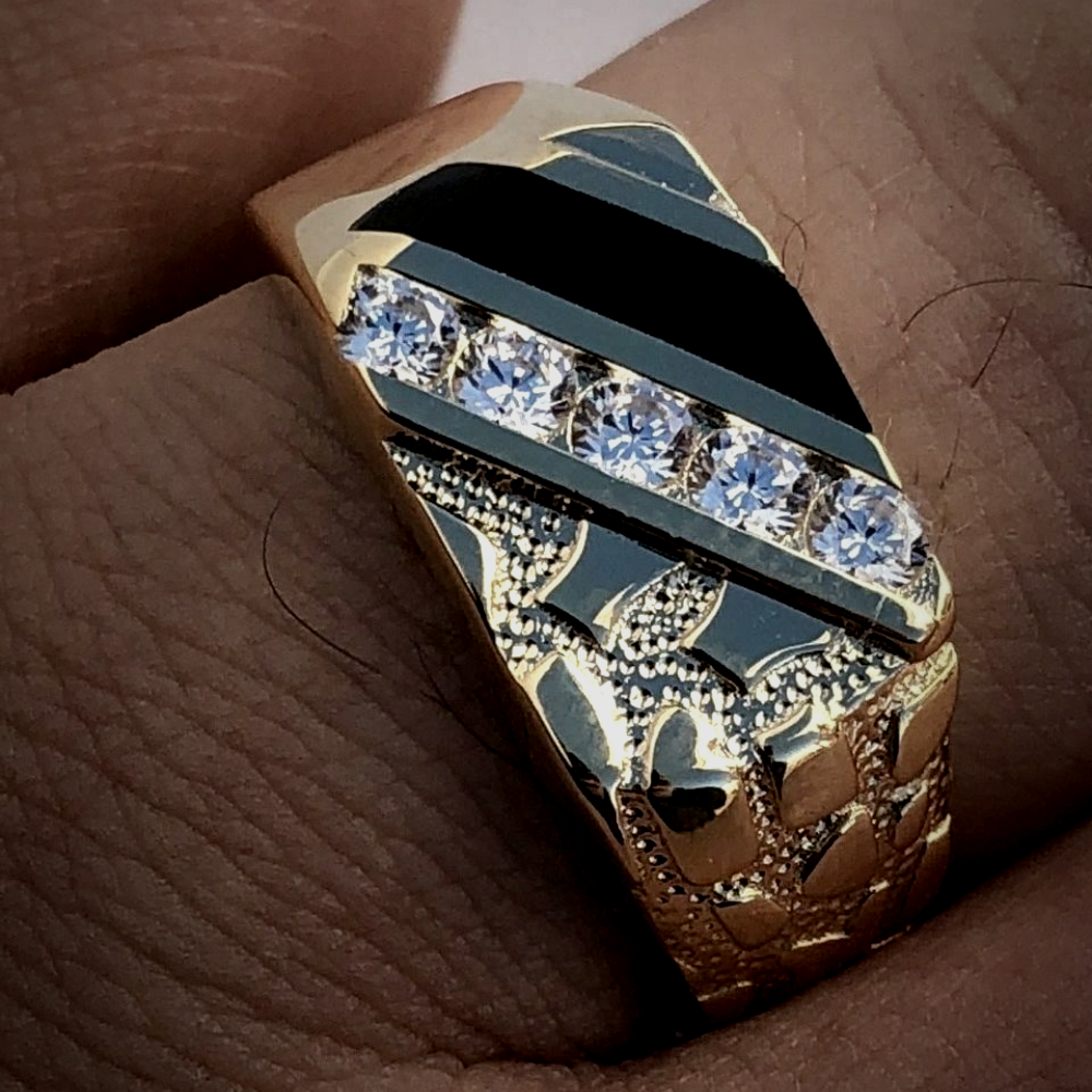 The History and Meaning of the Pinky Ring – Silvari Jewels